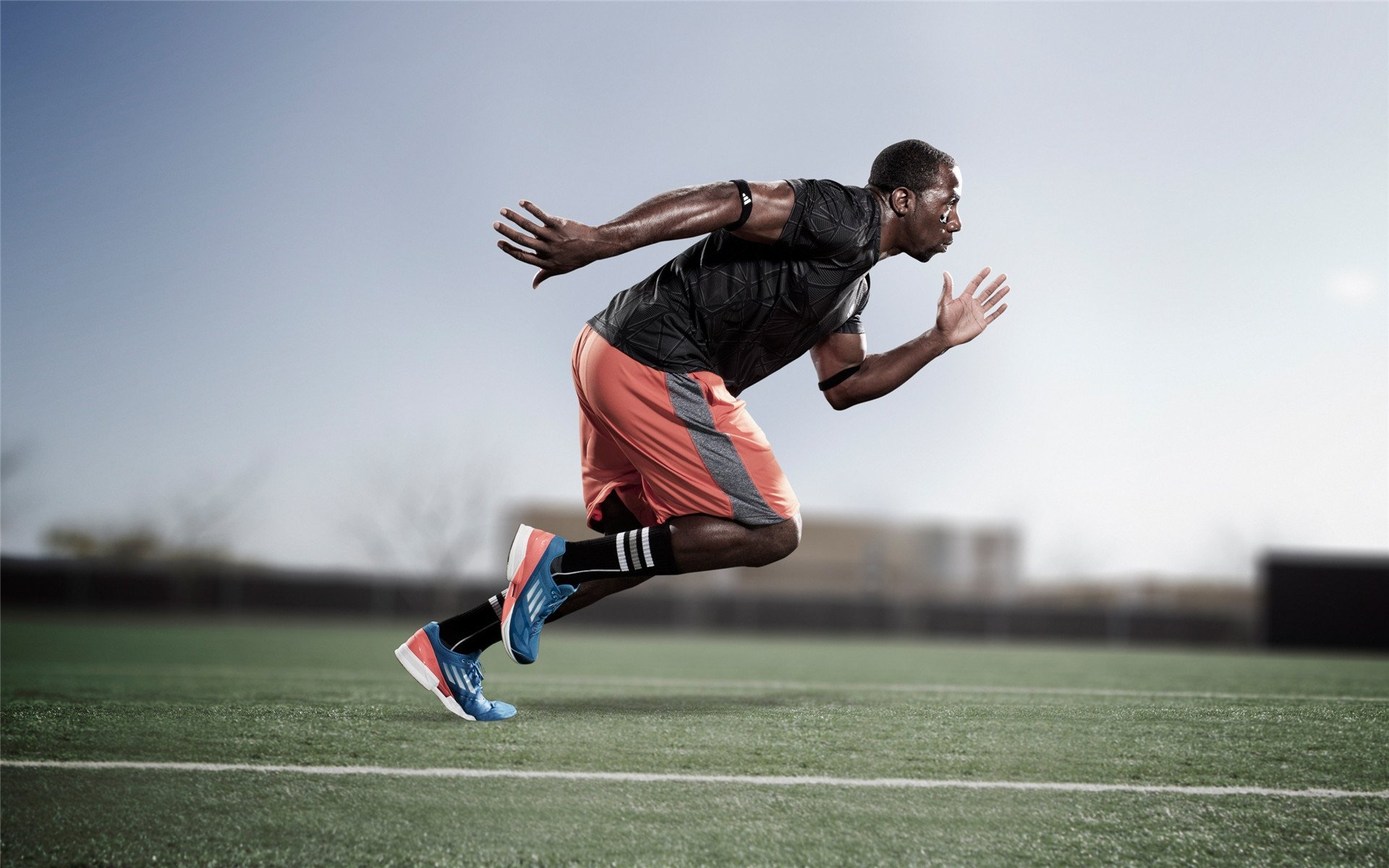 中国足球裁判队伍“国际化”步伐加快，判罚水平大幅提升，中国国际足球裁判都有谁